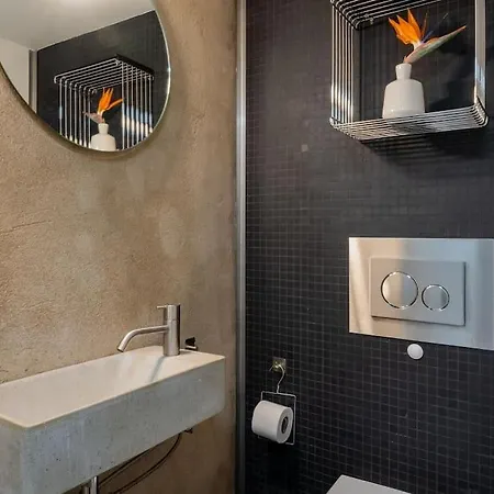 Architecture In Kreuzberg Apartment *