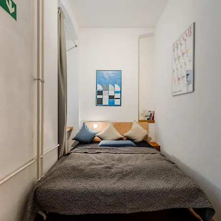 Apartament Architecture In Kreuzberg *